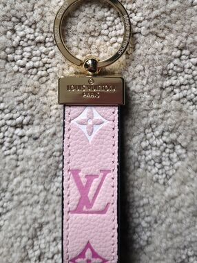 ONLY ONE LEFT IN PINK! Monogram Key Chain - Pink 🩷